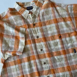 Patagonia Men’s XL Button Front S/S Orange Tan Plaid Organic Cotton Lightweight